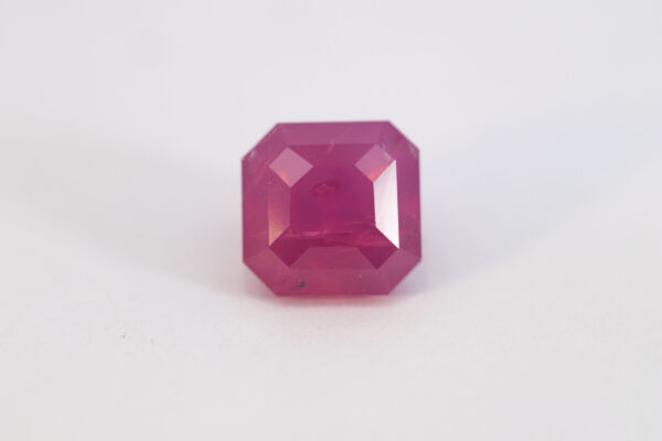 1,95 ct pink spinel