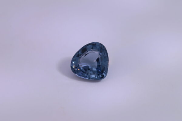 spinelle lavande 1,14 ct - 520 € side